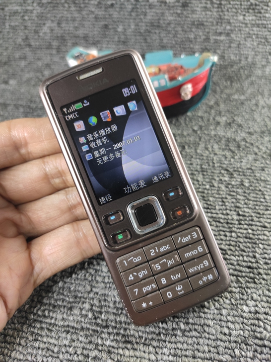 诺基亚6300稀有棕色 原装品相佳  戒网...