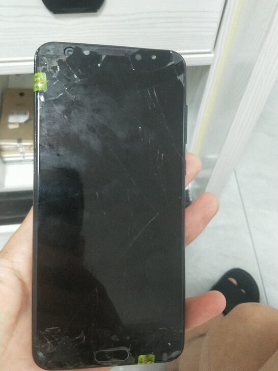 华为nova2s,4+64,成色不好,外爆...