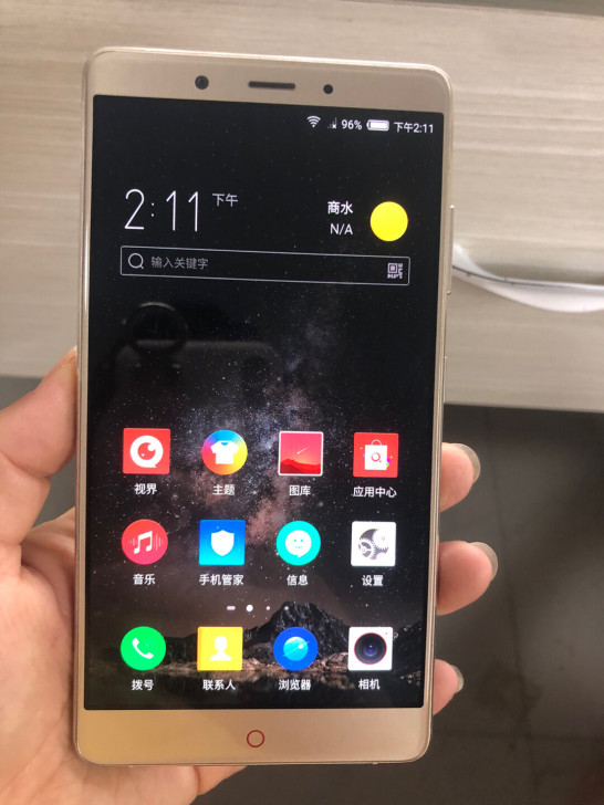 努比亚 Z11  max  原装屏幕的，3...