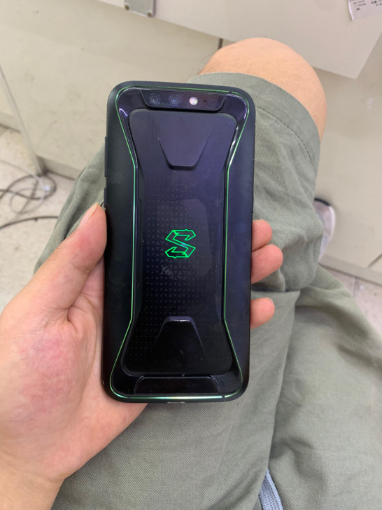 小米黑鲨1。 8+128G。 骁龙845处...