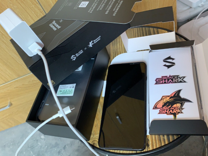 黑鲨（手机） 黑鲨游戏手机3S