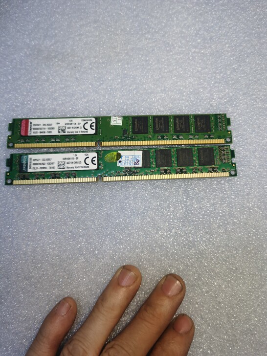 金士顿8g DDR3 1600台式机电脑内...
