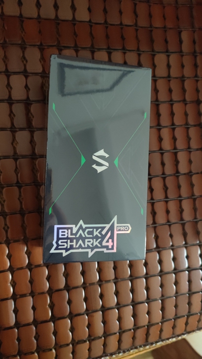 黑鲨4pro   12+256g   全新...