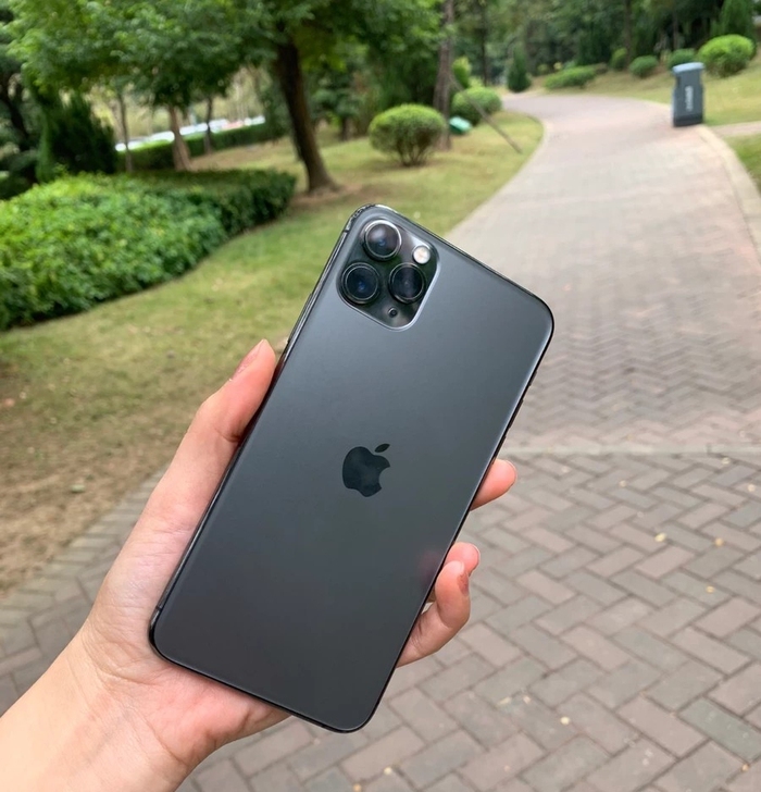 自用的，因对象送我一台12pro，这台国行...