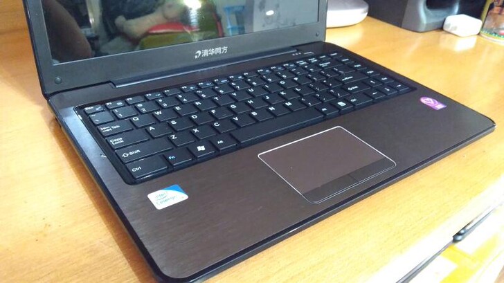 清华同方轻薄笔记本，二手笔记本，配置运行办...
