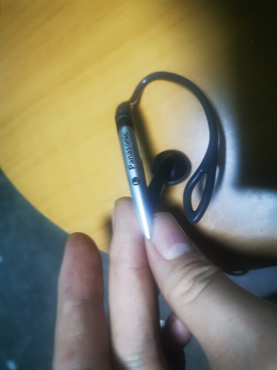 松下耳挂式耳机