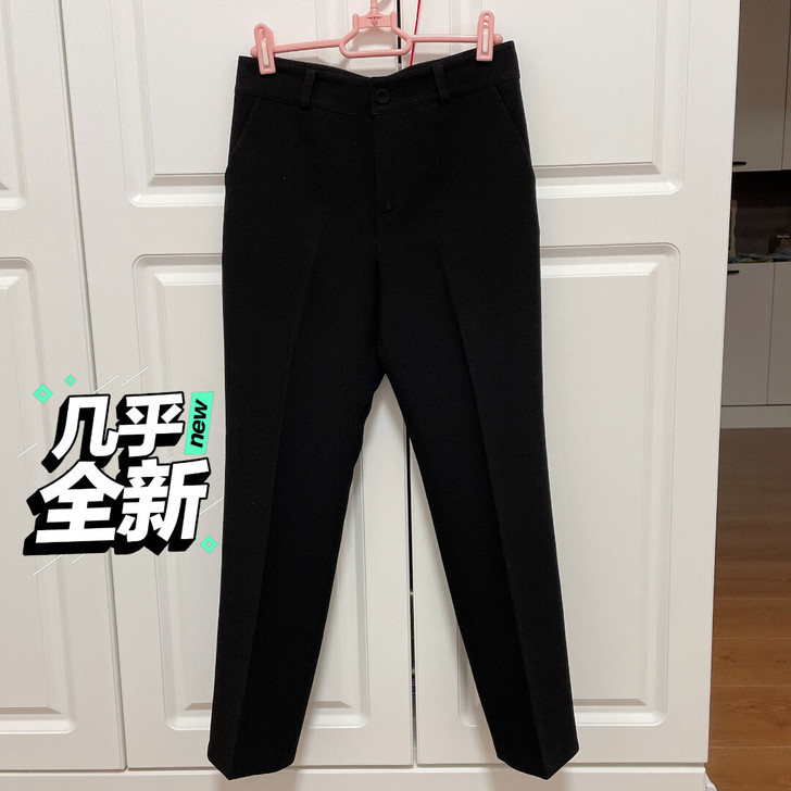 西裤 纯黑色，垂感度好，有点厚度。韩国正品...