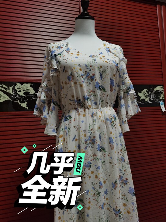 纱纱裙，几乎全新，没有上过身。M号