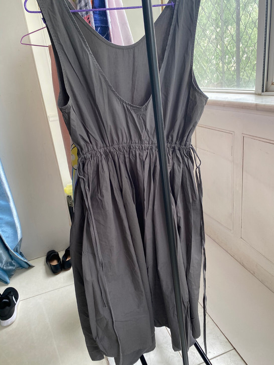 前短后长无袖长款连衣裙，收腰可调节，胖瘦均...