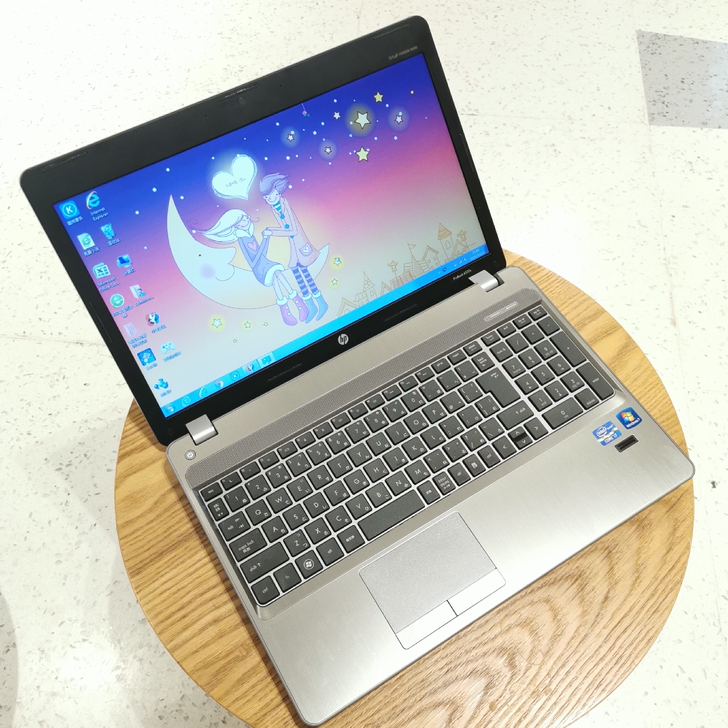 惠普笔记本电脑i7四核   运行8g 17寸