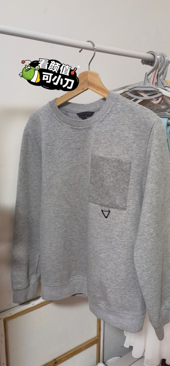 UR 男士卫衣 灰色 180 L码  转卖
