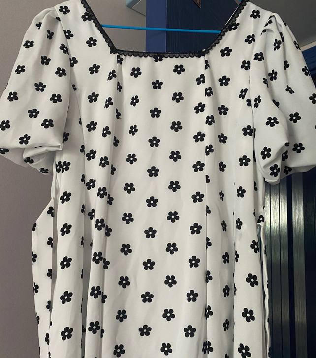 便宜出裙子,m码,裙长102。家里人给买的...