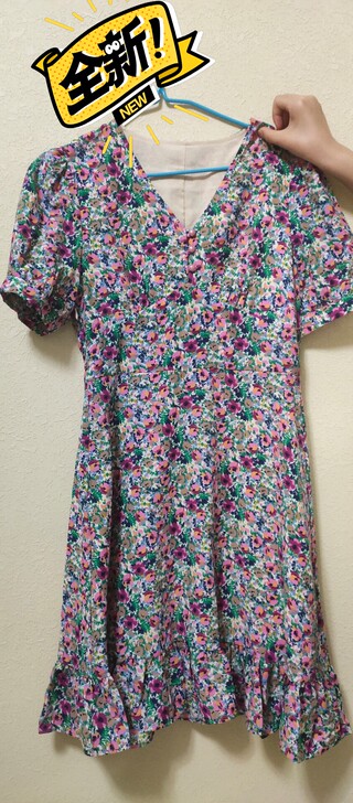 印花连衣裙160码M号,全新挂吊牌,现价5...