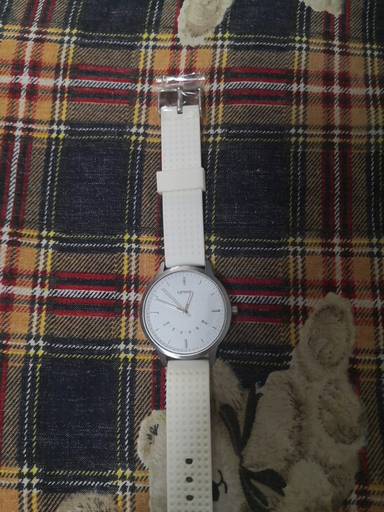 联想Lenovo  WATCH 9智能手表，白色款，全新。朋