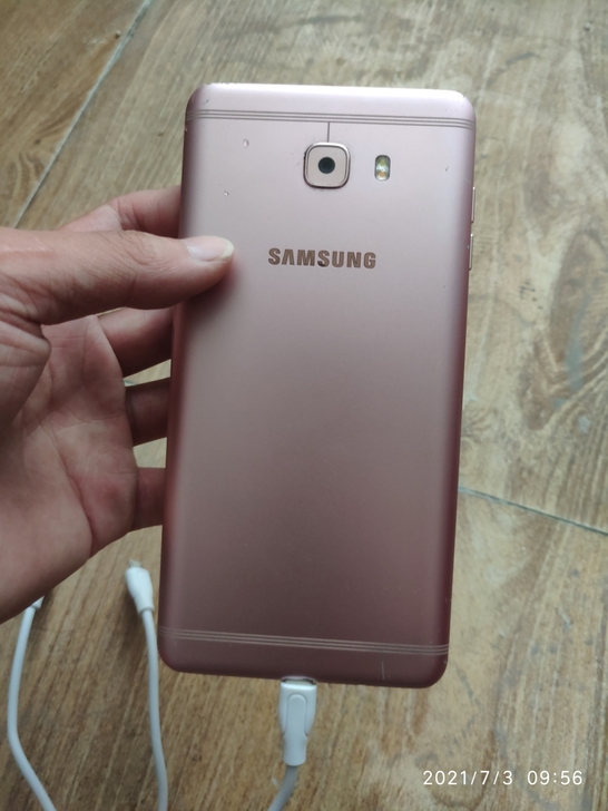 三星C9Pro.无屏，后置相机有问题，其他...