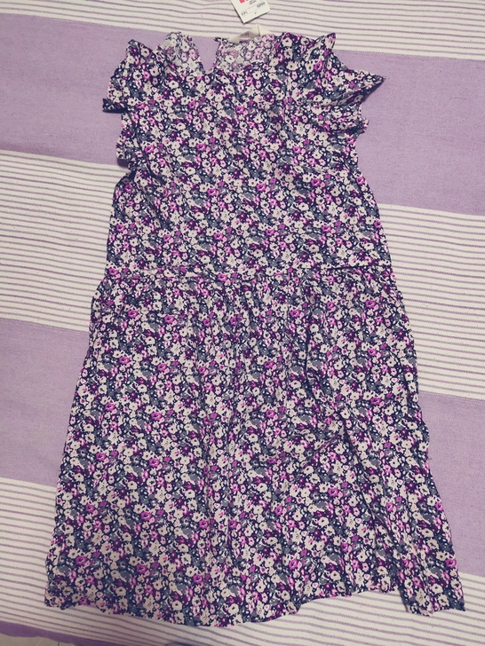 HM全新连衣裙,面料贴身非常舒适,穿到110