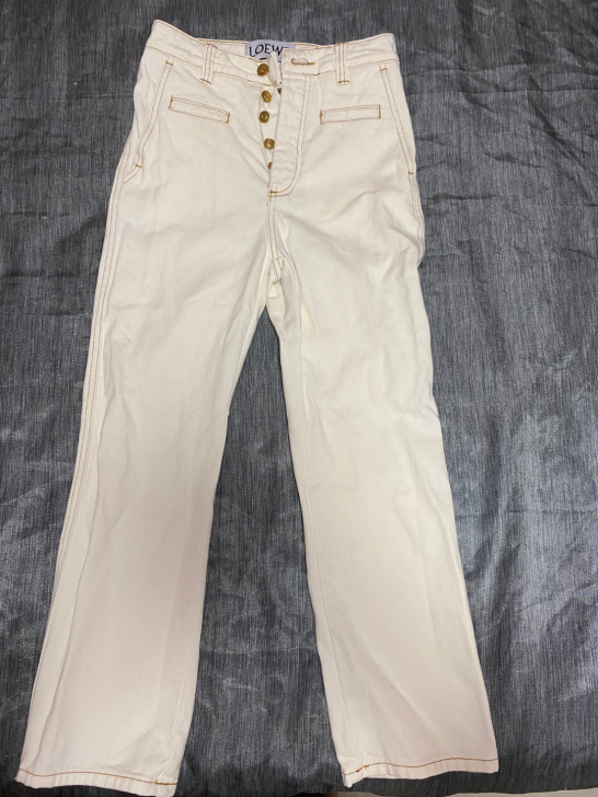 全新 米白色高腰 直筒牛仔裤女 质量很好买...
