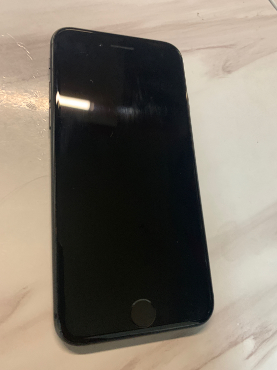iPhone8 自用闲置手机 64G 屏幕完好无划痕 没有修