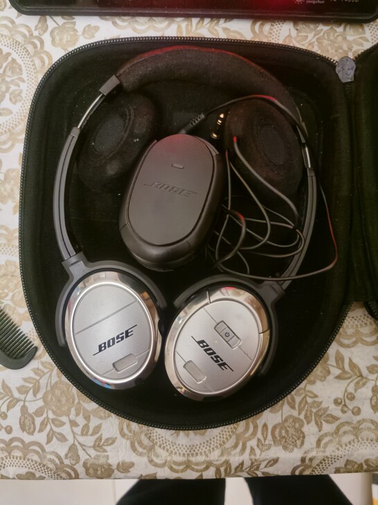 BOSE QC3 博士HIFI耳机 外观挺...