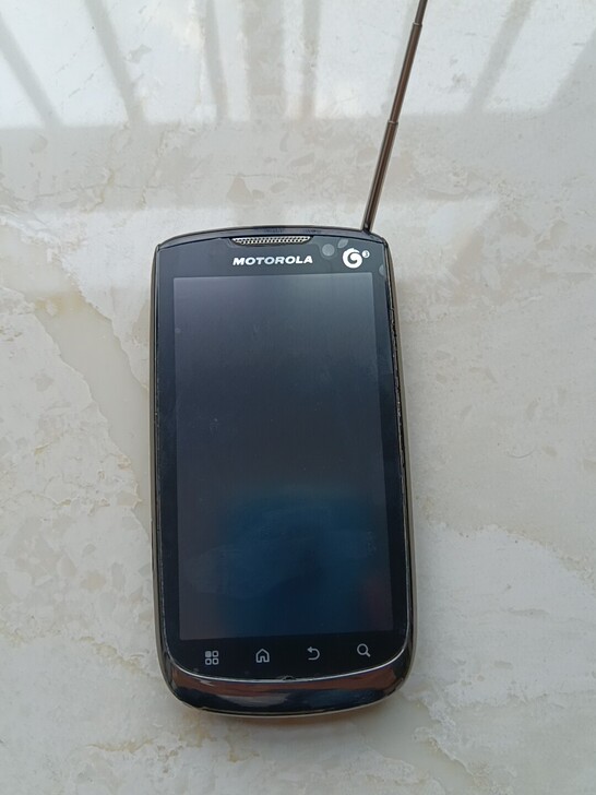 摩托罗拉手机XT886，双卡3槽带收音机，...