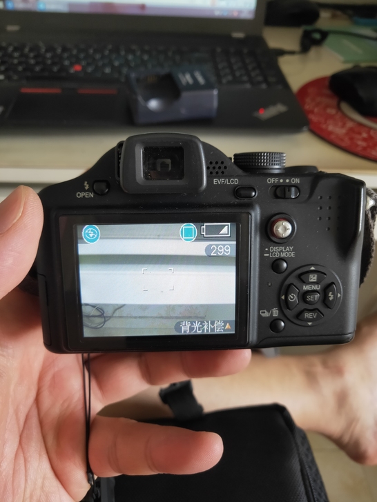 出一太松下相机，型号FZ7，全套配件及原装...