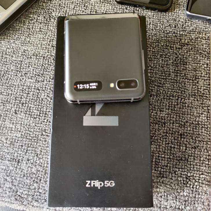 三星（SAMSUNG） Galaxy Z ...