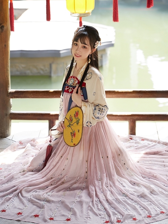 【十三余 小豆蔻儿】[鹿王梵音]对襟上衫汉...