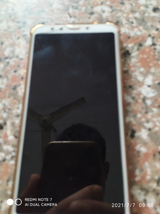 红米5，3+32GB，适合给老人用