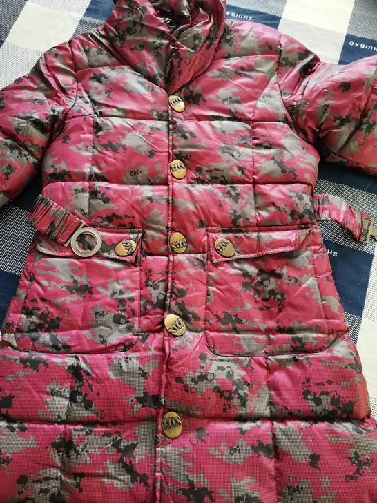 女式中长款羽绒服,M码。