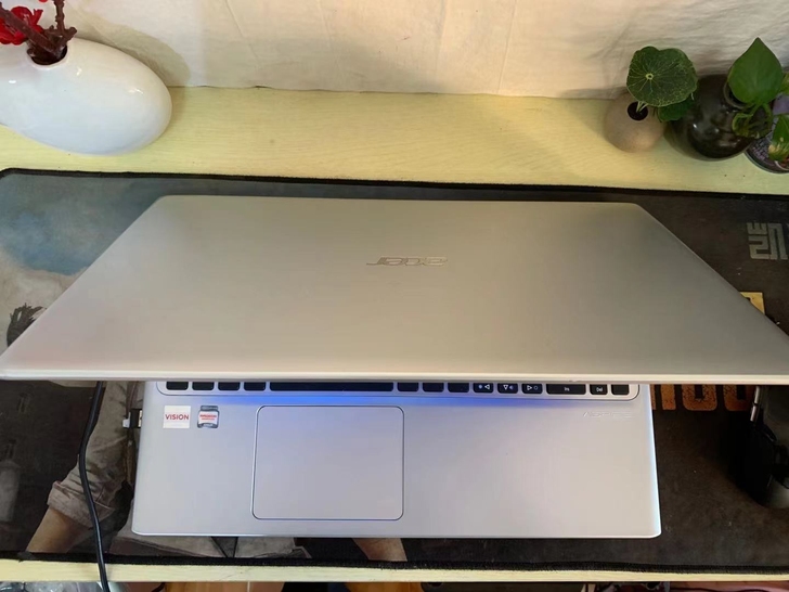 新款大屏超薄宏基笔记本包邮