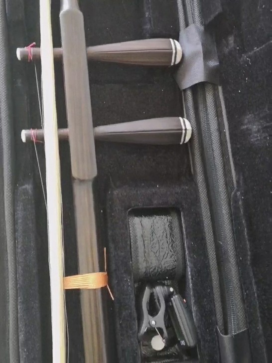 黑檀二胡非常好的二胡，买回来没拉两次。低价...