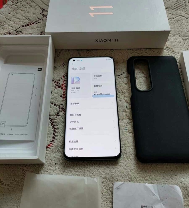 小米11,8+256g,黑色,成色完美,没...