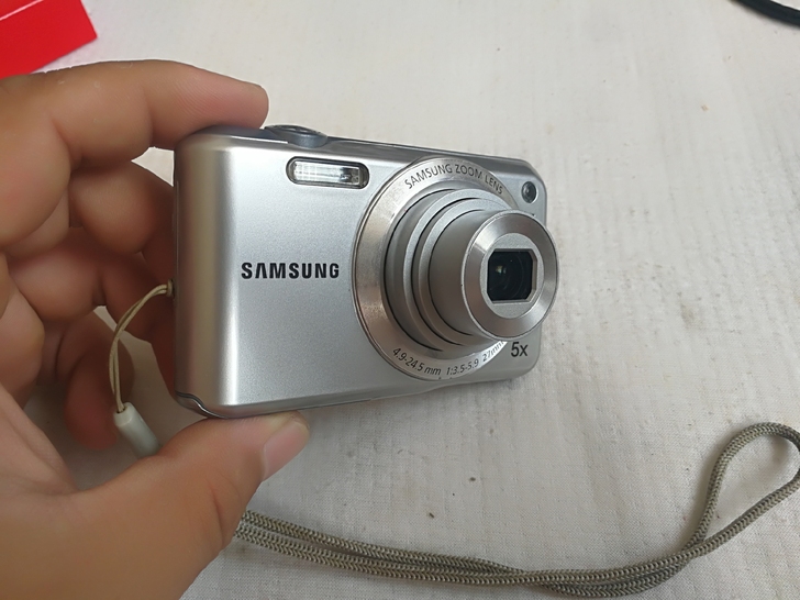 SAMSUNG三星ES65数码相机,带4G...