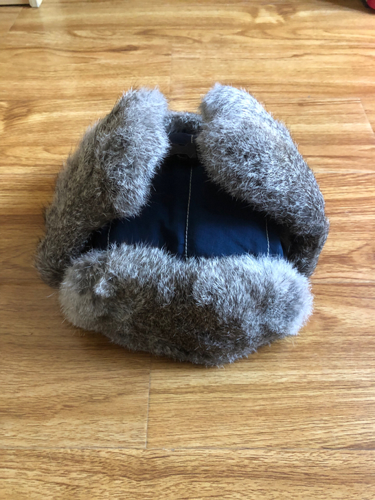 兔皮帽，雷锋帽，全新未使用过，搬家处理了