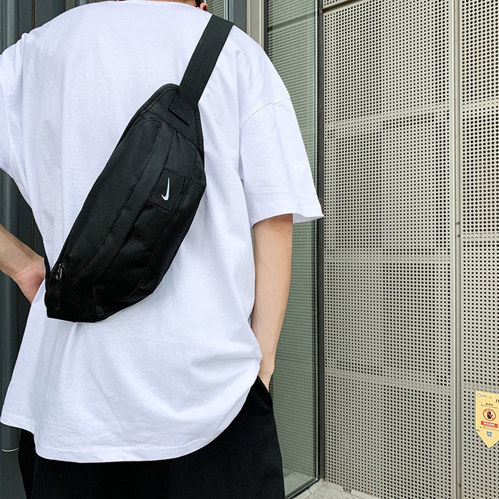 斜跨包男超火单肩男士大容量腰包胸包女多功能...