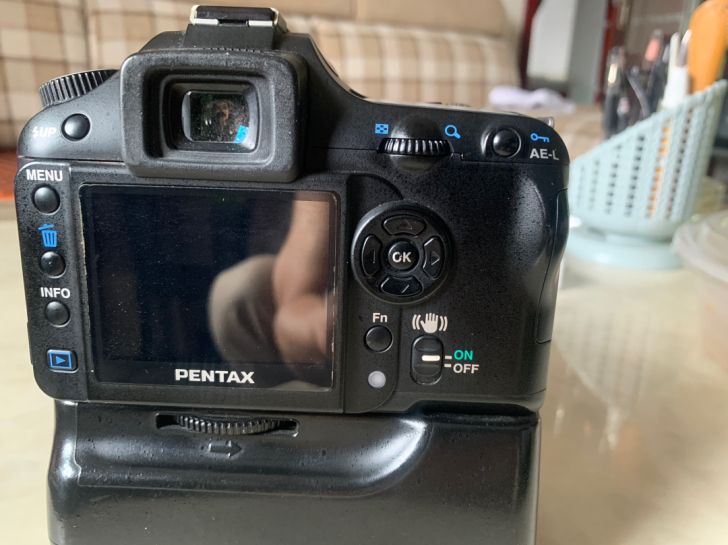 宾得入门练手，单反机身K-100D，自带防...