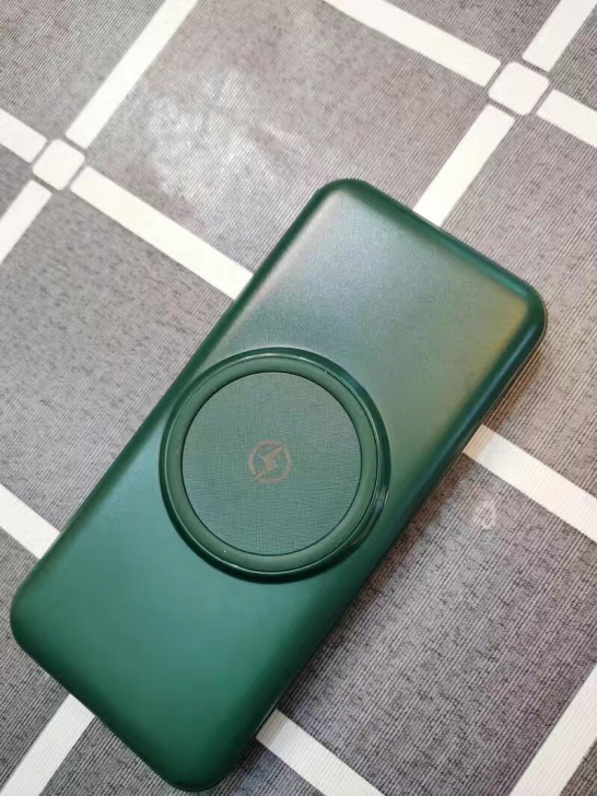 全新 工作室需要，采购三十部充电宝，因采购...