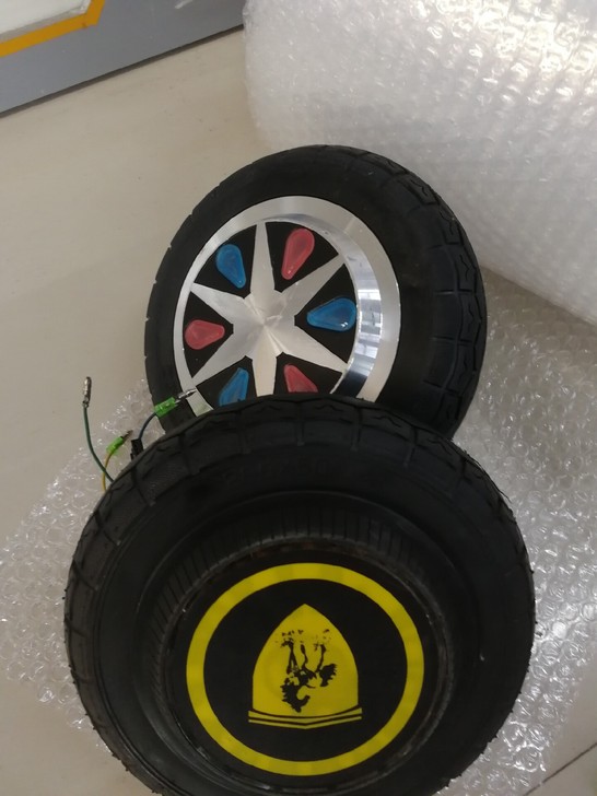 平衡车9成新电机自制发电机轮子都可以正常使...