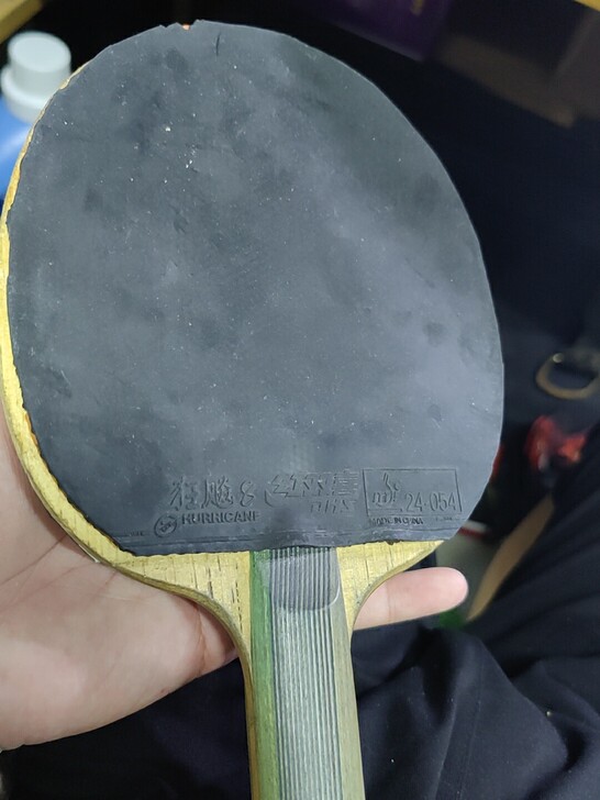 出锐科特球拍久经磨损但能使用，送正手战损级...