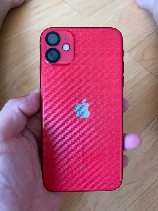 苹果11 64g红色 美版无锁 98新 电...