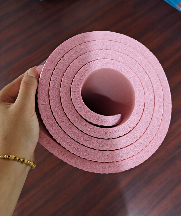 开瑜伽馆剩下的全新瑜伽垫加厚防滑未拆封包邮
