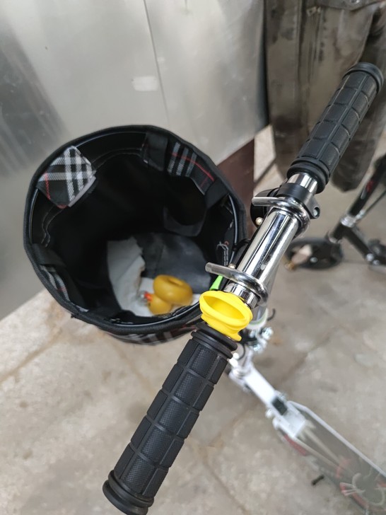 滑板车 没有骑过几次 买来一个月