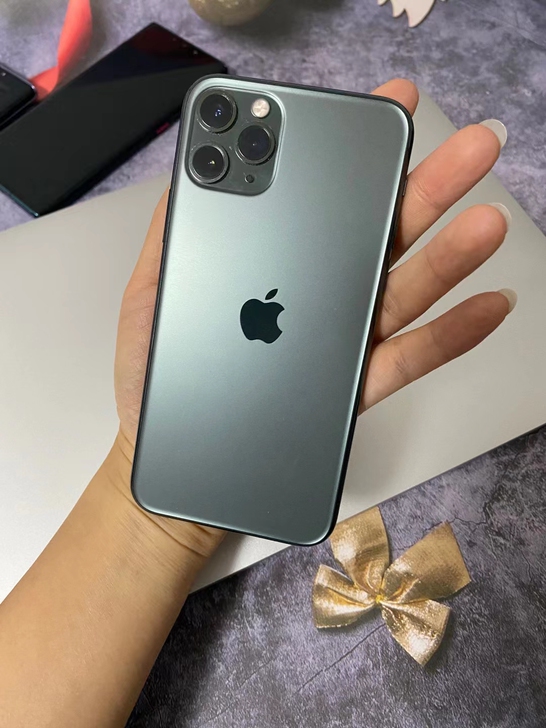 自用苹果11pro Max，暗夜绿，256...