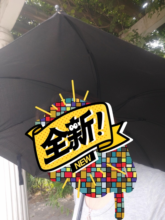 夜市撤摊处理晴雨两用折叠伞特价。