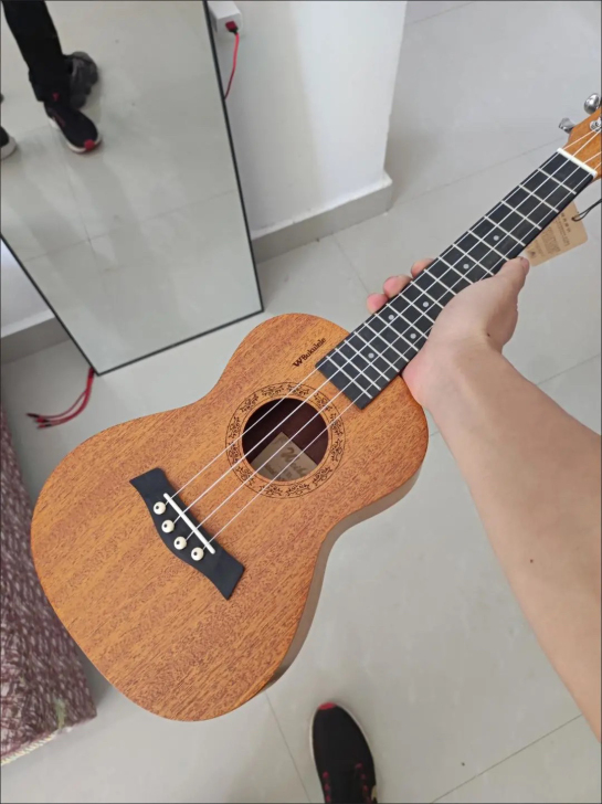 23寸全新未拆封尤克里里