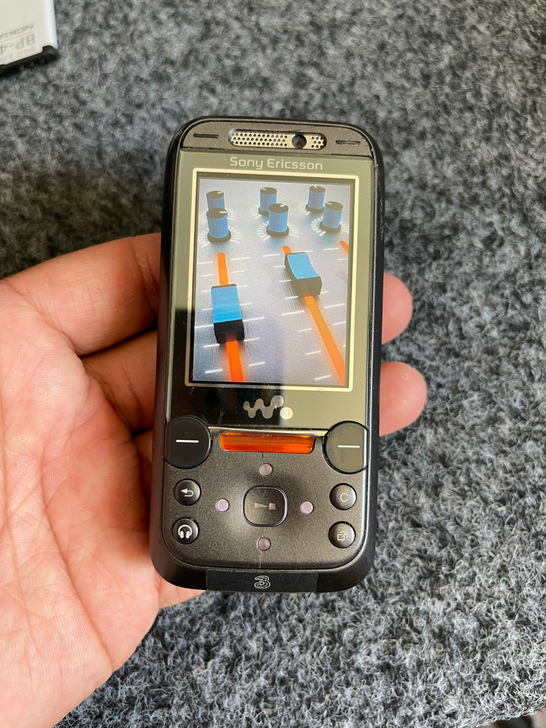 索尼 W850i 功能正常 有意私聊