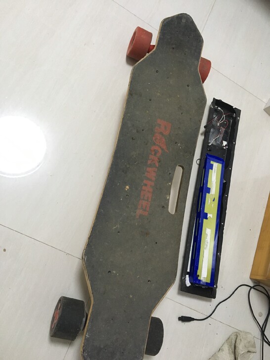 双驱电动滑板，90轮毂电机，好像是500w...