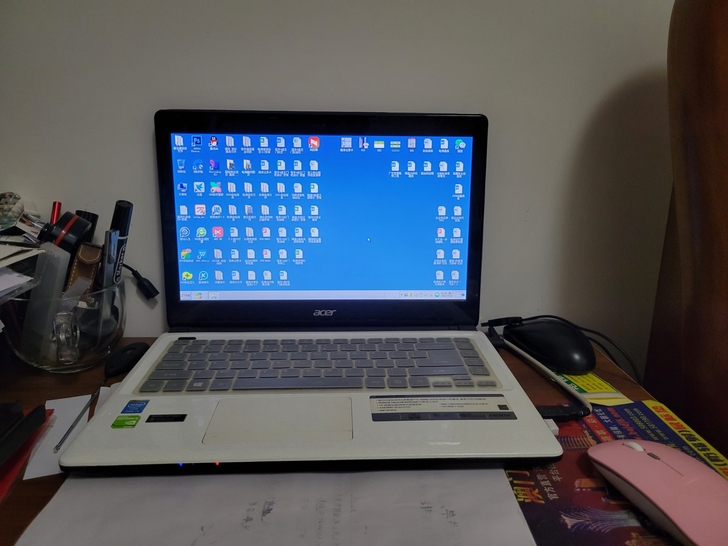 闲置 宏基笔记本电脑一台，所有配件正常，日...