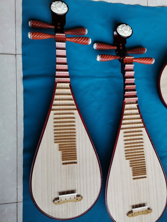 成人硬木琵琶，儿童琵琶，花梨轴相的，麻花轴...