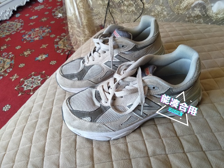 新百伦990。40码  穿出来和正常码没有...